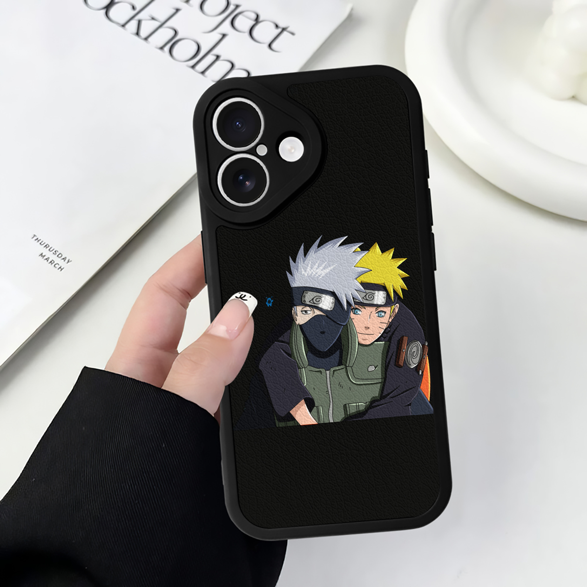 （画像用） NARUTO -ナルト- はたけ カカシ Hatake Kakashi 【iPhone 16シリーズ対応】シリコンスマホケース（レザー調） 材質：シリコン